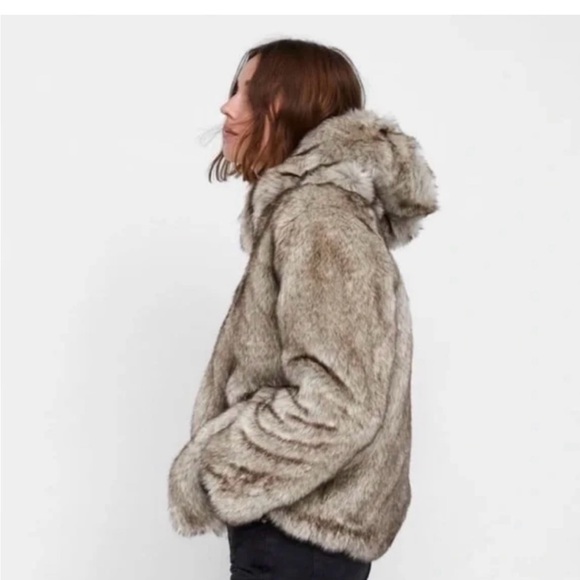 Zara Teddy Bear Jacket Coat with Hood Faux Fur Long Sleeve Small Like New - Picture 3 of 12